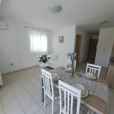 Fran Apartment