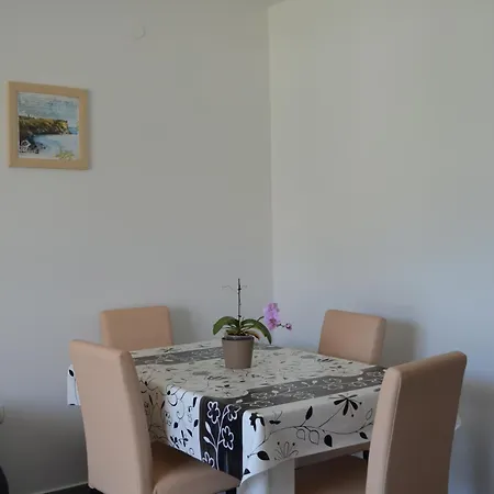 Fran Apartment